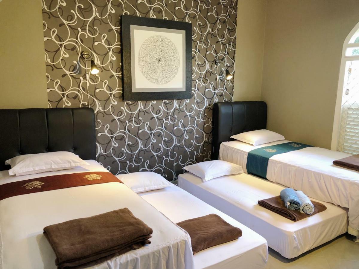 Argya Guesthouse ยอกยาการ์ตา ภายนอก รูปภาพ